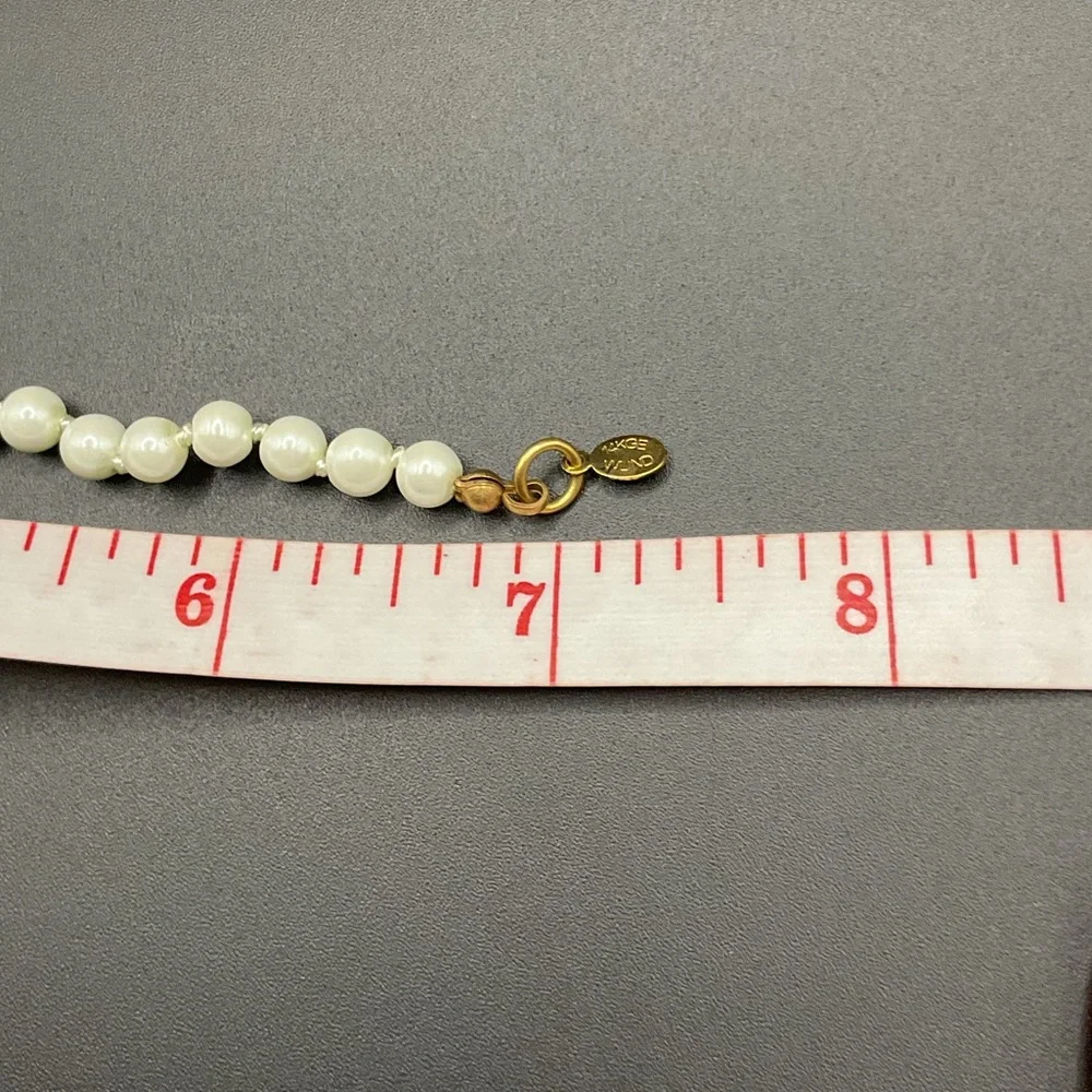 W. Lind Faux Pearl Beaded Bracelet Hand-Knotted Gold Plated 7 1/2
